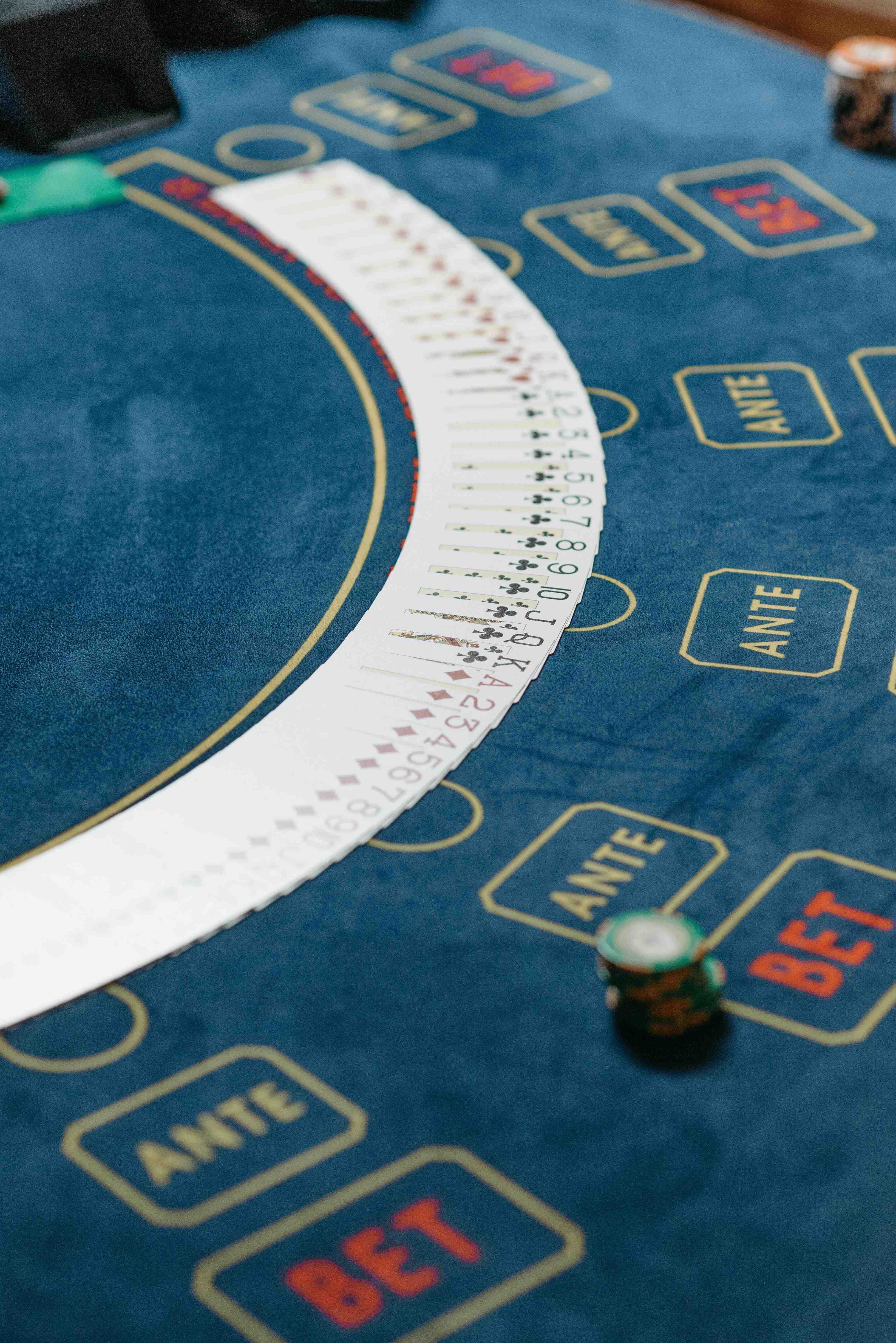 55MMR Live Casino Baccarat Dragon Tiger ကစားသမားများ ကစားနေသောမြင်ကွင်း